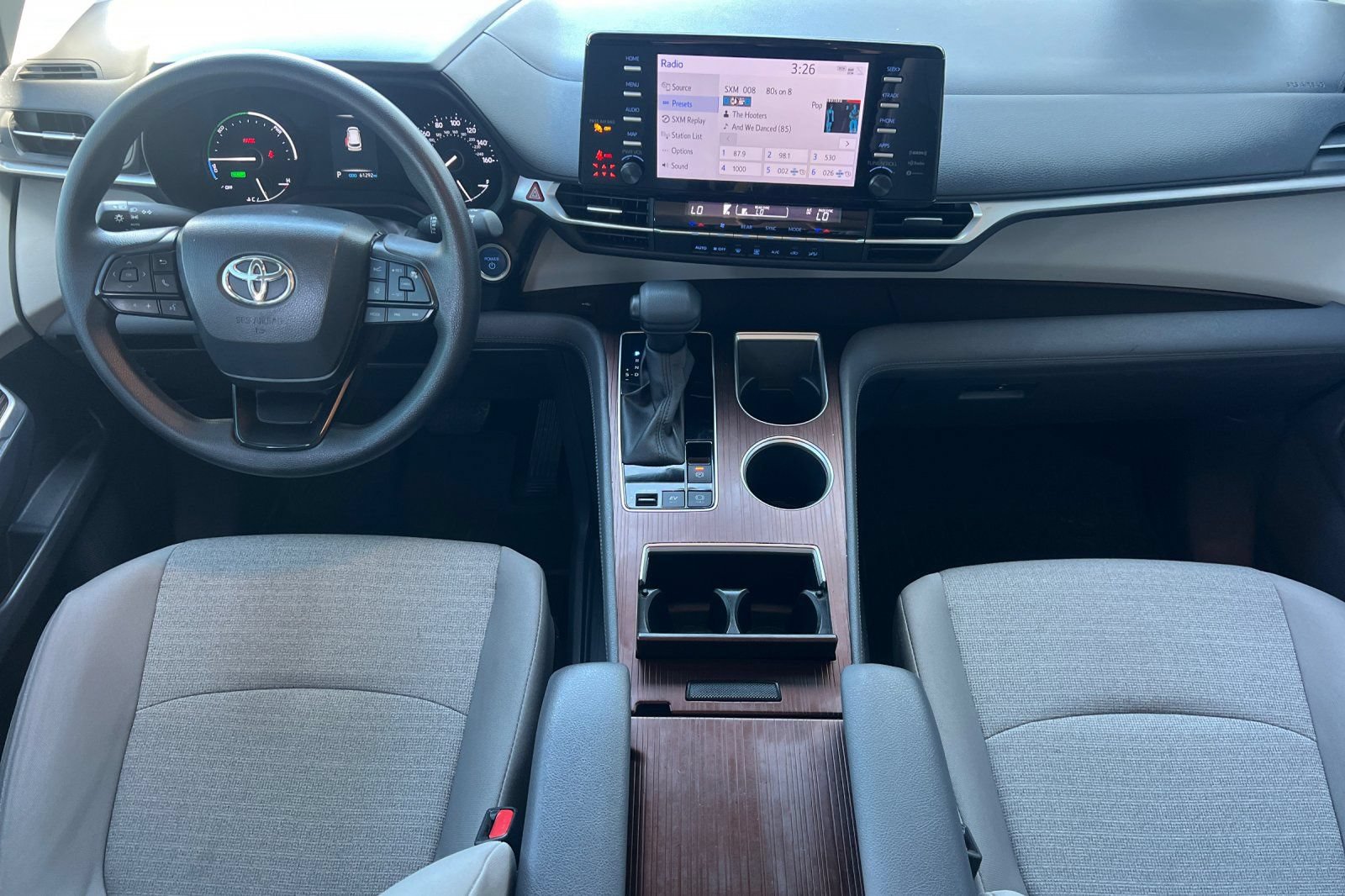 Used 2024 Toyota Sienna LE AWD/4WD image 13