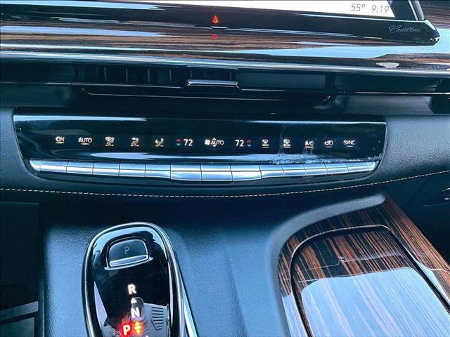 Used 2022 Cadillac Escalade Luxury image 24