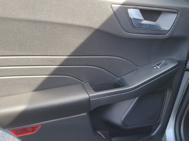 New 2024 Ford Escape SE FWD image 12