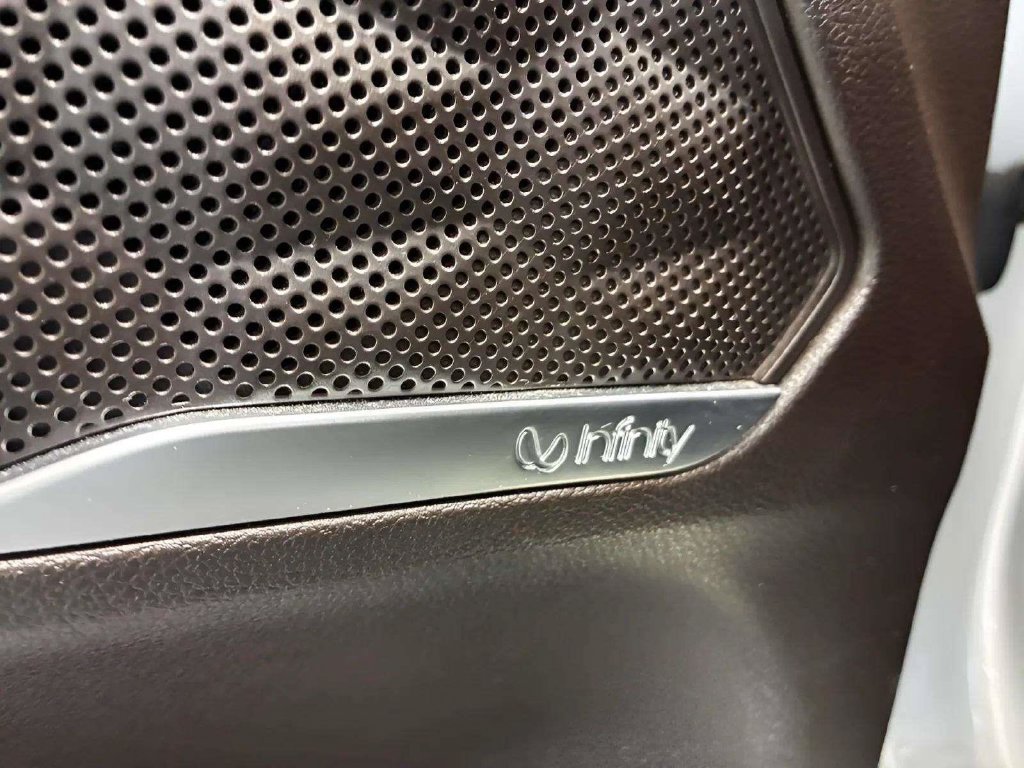 Used 2019 Hyundai Santa Fe Limited FWD image 14