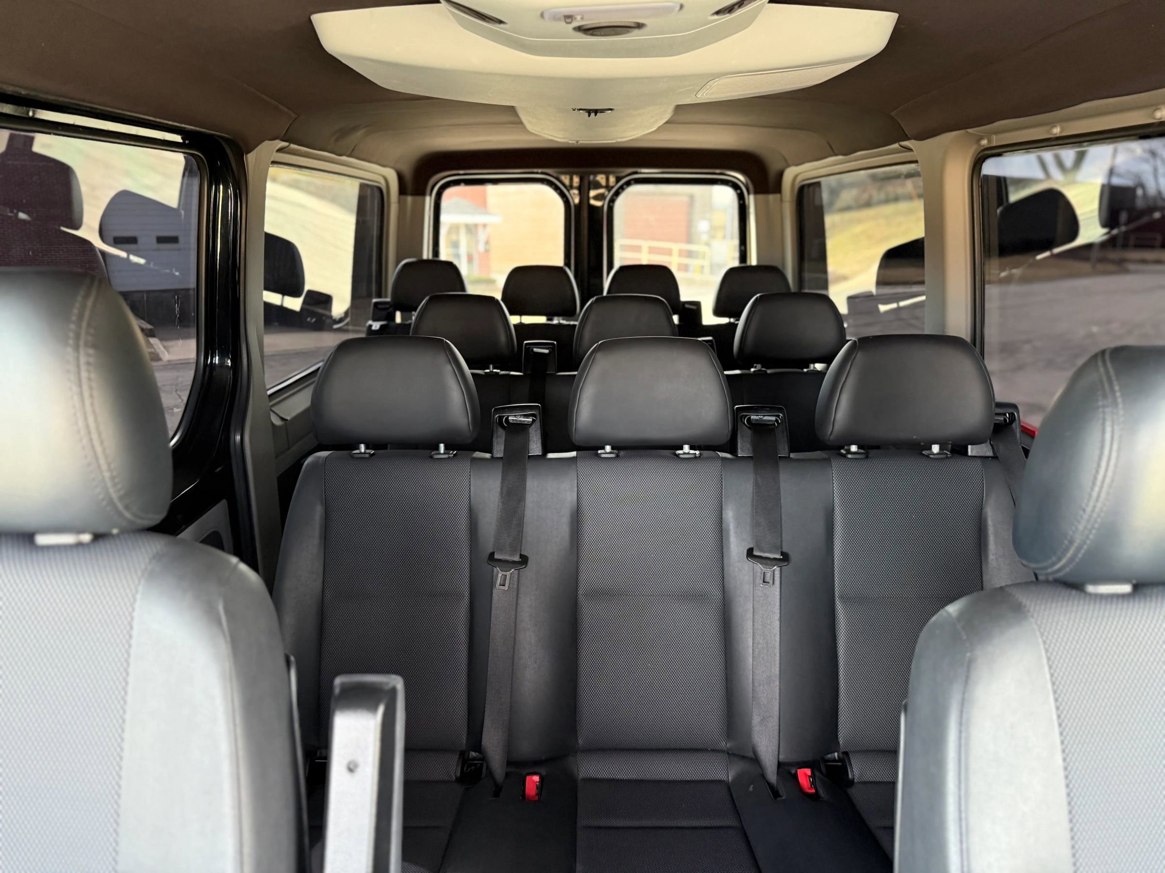 Used 2015 Mercedes-Benz Sprinter 2500 image 15