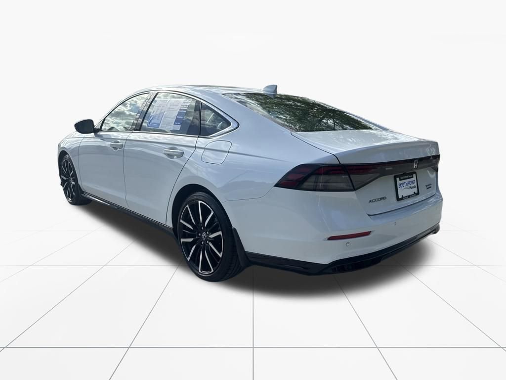 Used 2023 Honda Accord Touring image 6