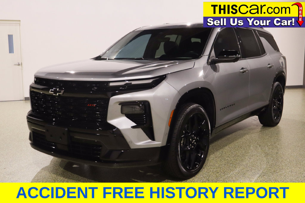 Used 2025 Chevrolet Traverse RS w/ LPO, Cargo Package FWD image 5
