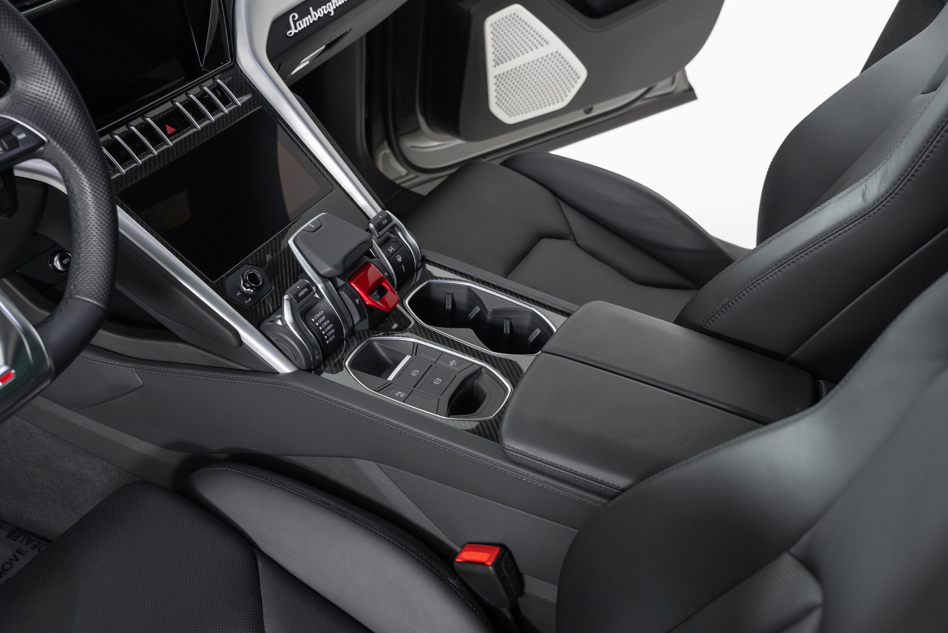 Used 2021 Lamborghini Urus AWD/4WD image 19