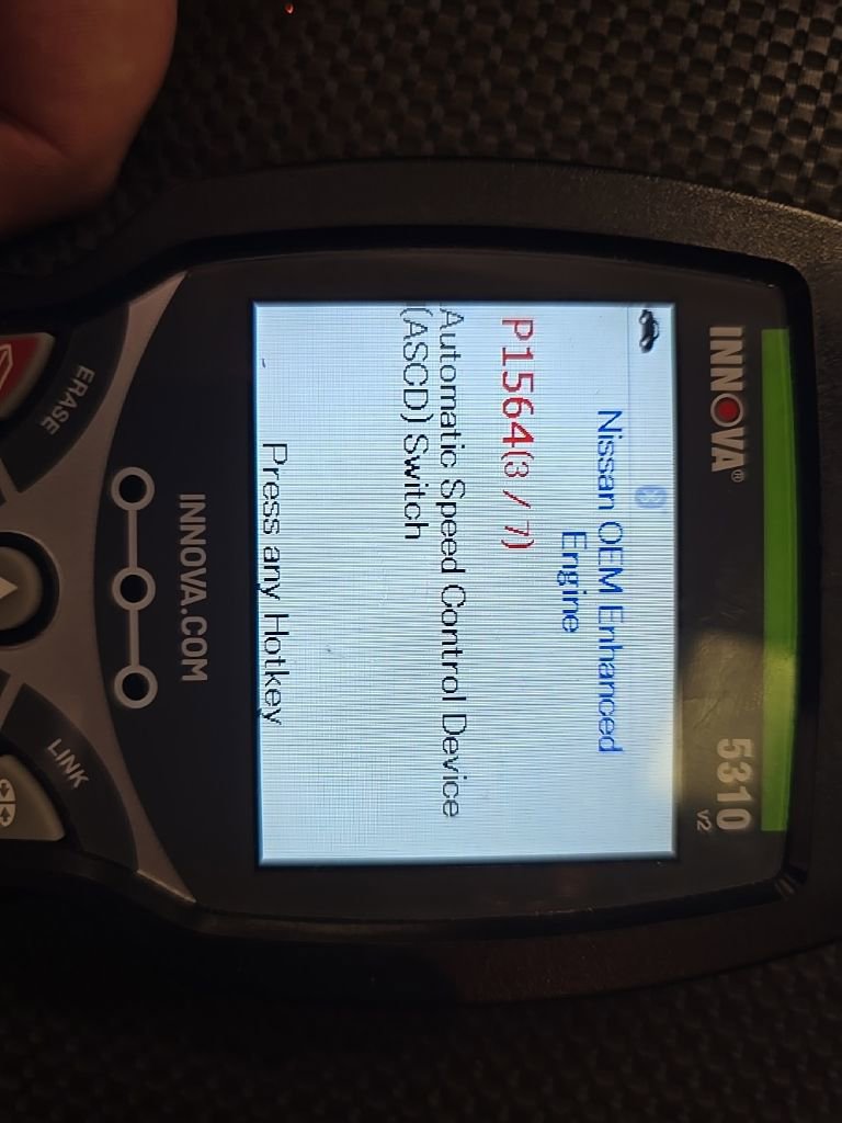 Used 2012 Nissan Rogue SV w/ Premium Pkg image 13