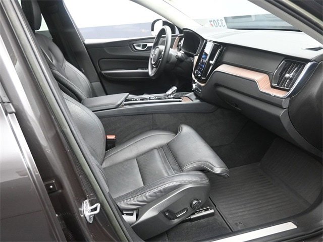 Certified 2023 Volvo XC60 B6 Ultimate w/ Protection Package Premier AWD/4WD image 29