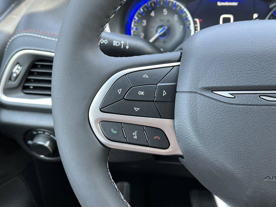 New 2027 Chrysler Pacifica Select AWD/4WD image 21