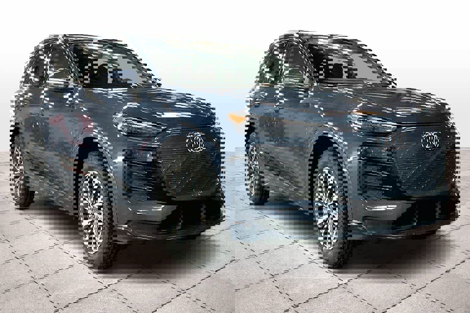 Certified 2025 Audi Q6 e-tron Premium Plus w/ Premium Plus image 2