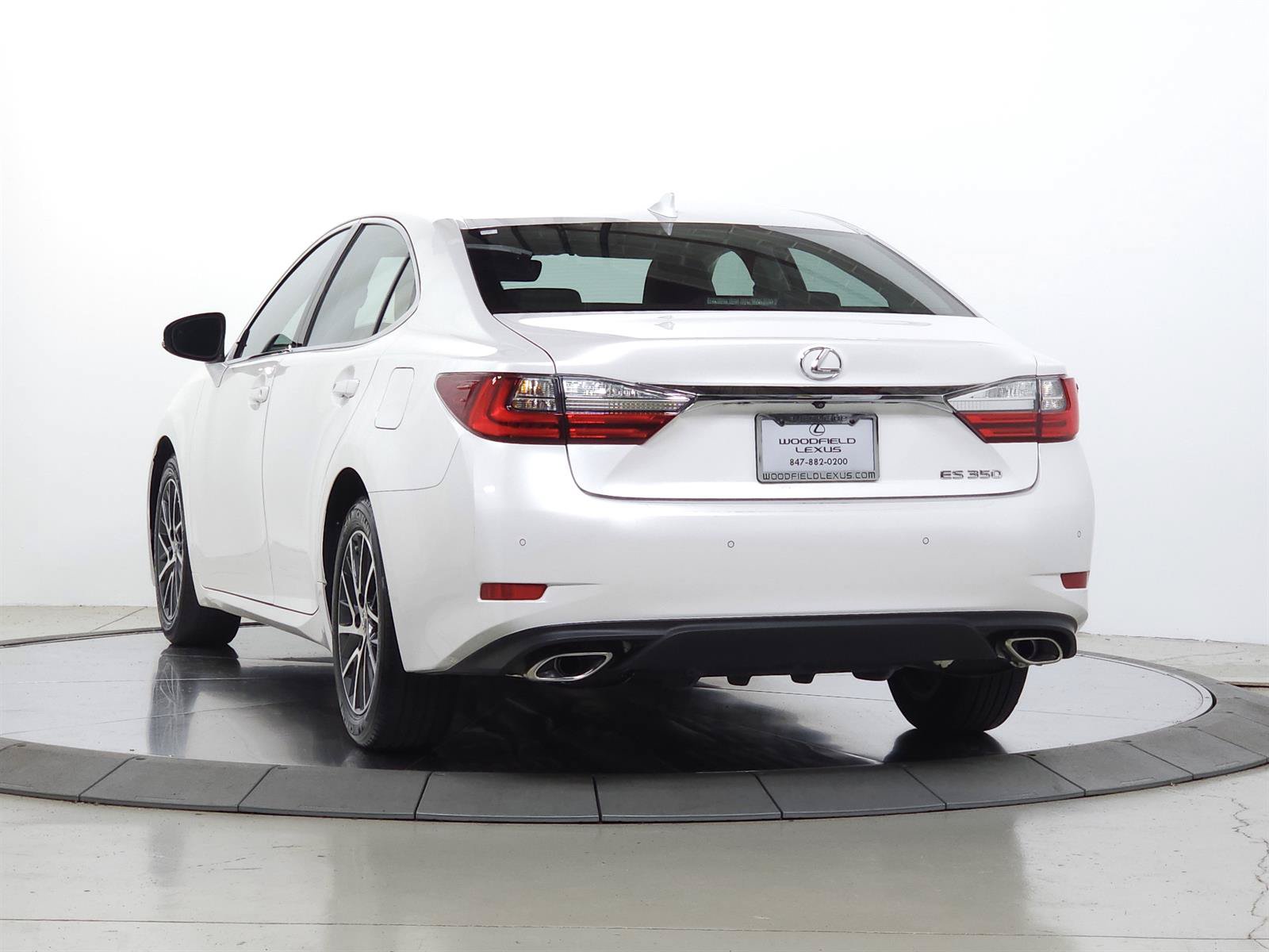Used 2017 Lexus ES 350 w/ Luxury Package FWD image 5