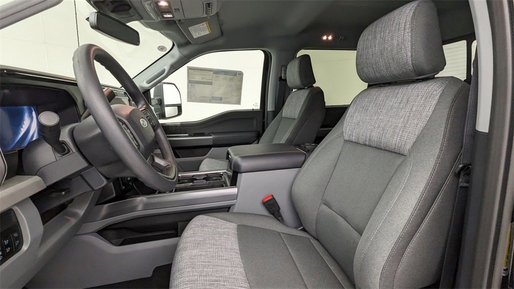 New 2026 Ford F250 XLT image 2