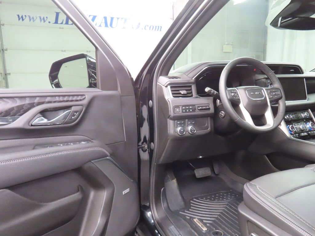 Used 2023 GMC Yukon Denali image 45