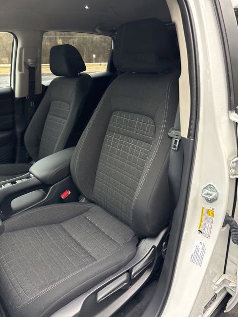 Used 2025 Honda HR-V LX image 26