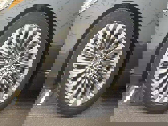 Used 2018 Genesis G90 3.3T Premium image 7