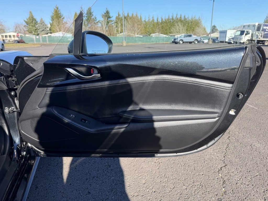 Used 2020 MAZDA MX-5 Miata RF Grand Touring image 34