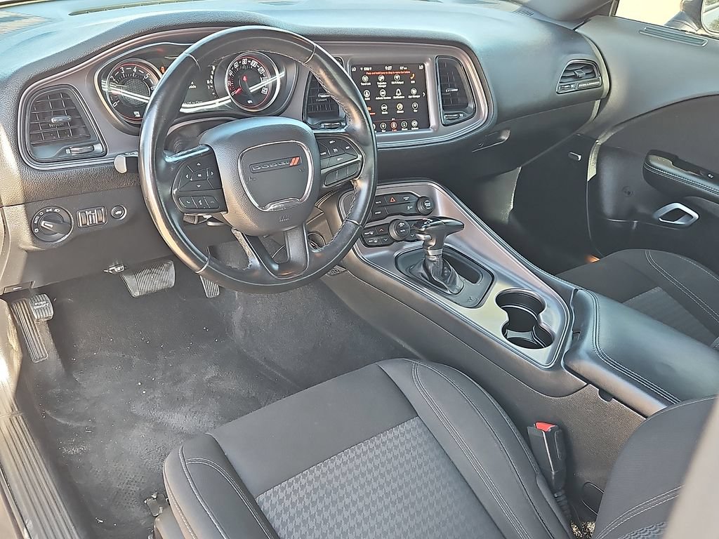 Used 2023 Dodge Challenger SXT RWD image 12