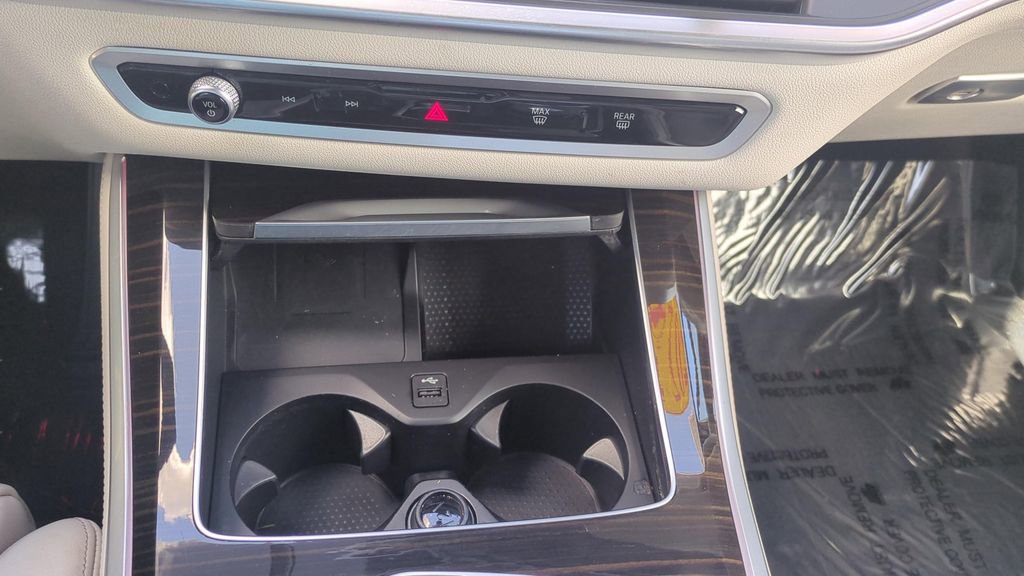 Used 2024 BMW X5 xDrive40i w/ Premium Package image 23