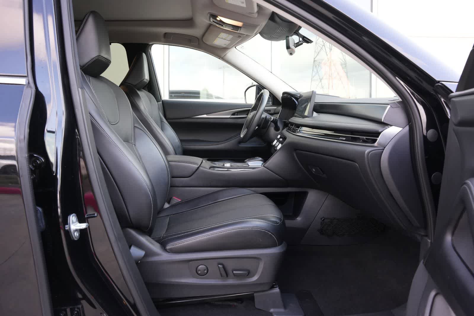 Certified 2023 INFINITI QX60 Luxe w/ Cargo Package FWD image 21
