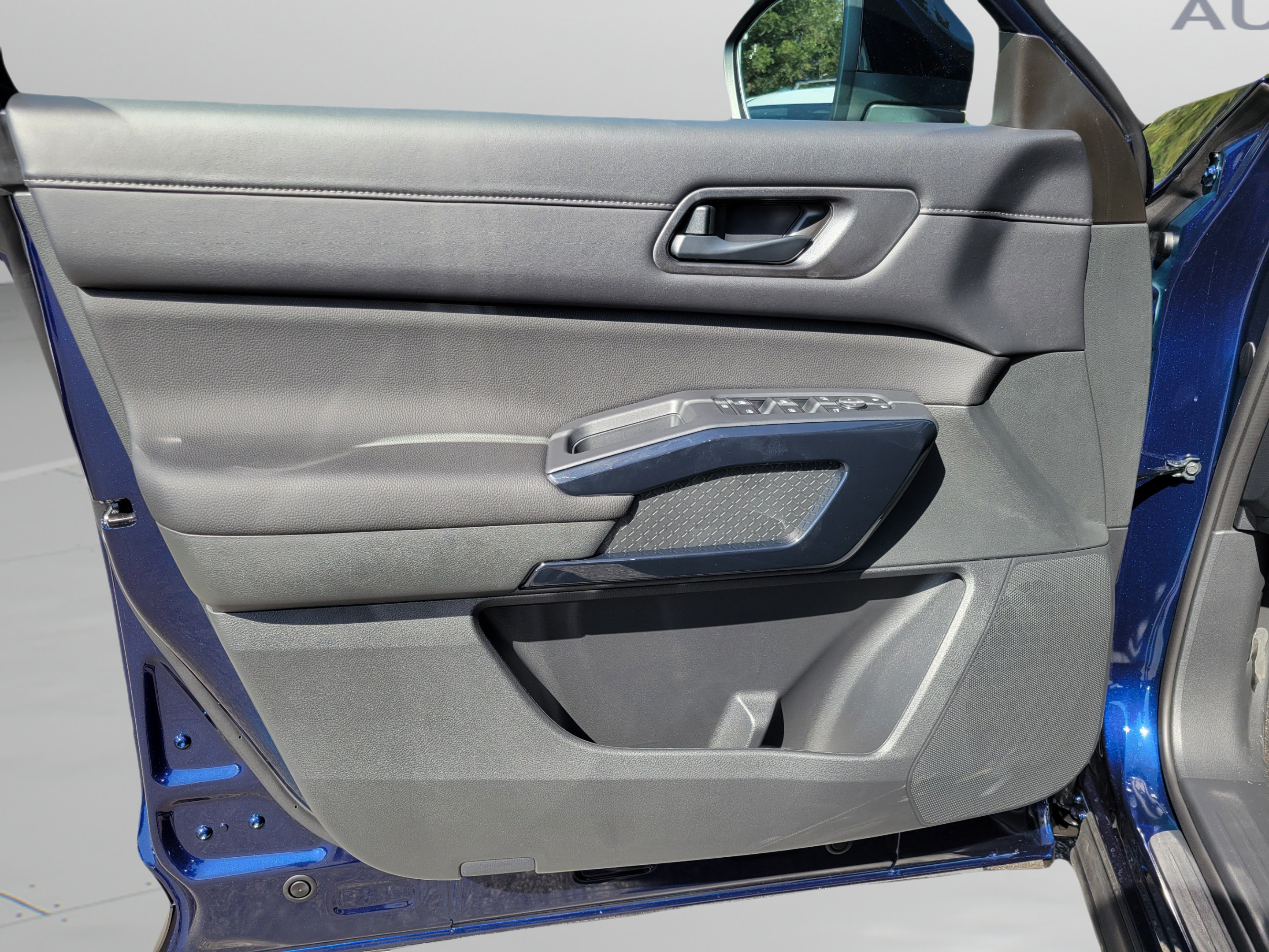 New 2026 Nissan Pathfinder SV w/ Cargo Package FWD image 15