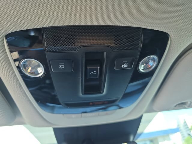 Used 2022 Kia Sorento S w/ Panoramic Sunroof Package FWD image 25