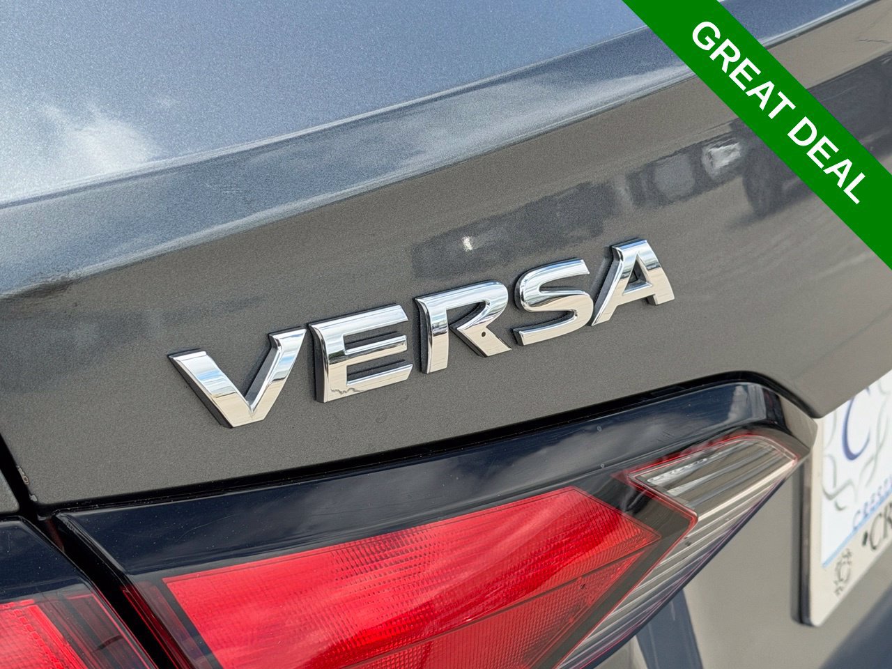 Used 2021 Nissan Versa SV FWD image 10
