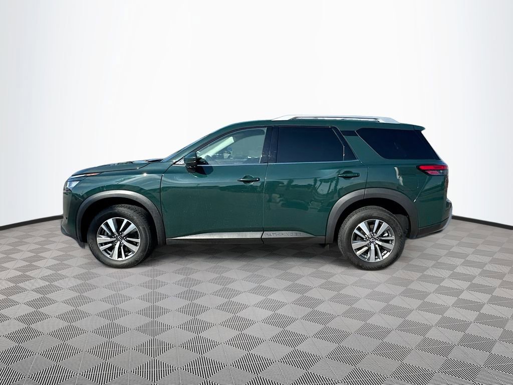 Used 2024 Nissan Pathfinder SL w/ Cargo Package image 7