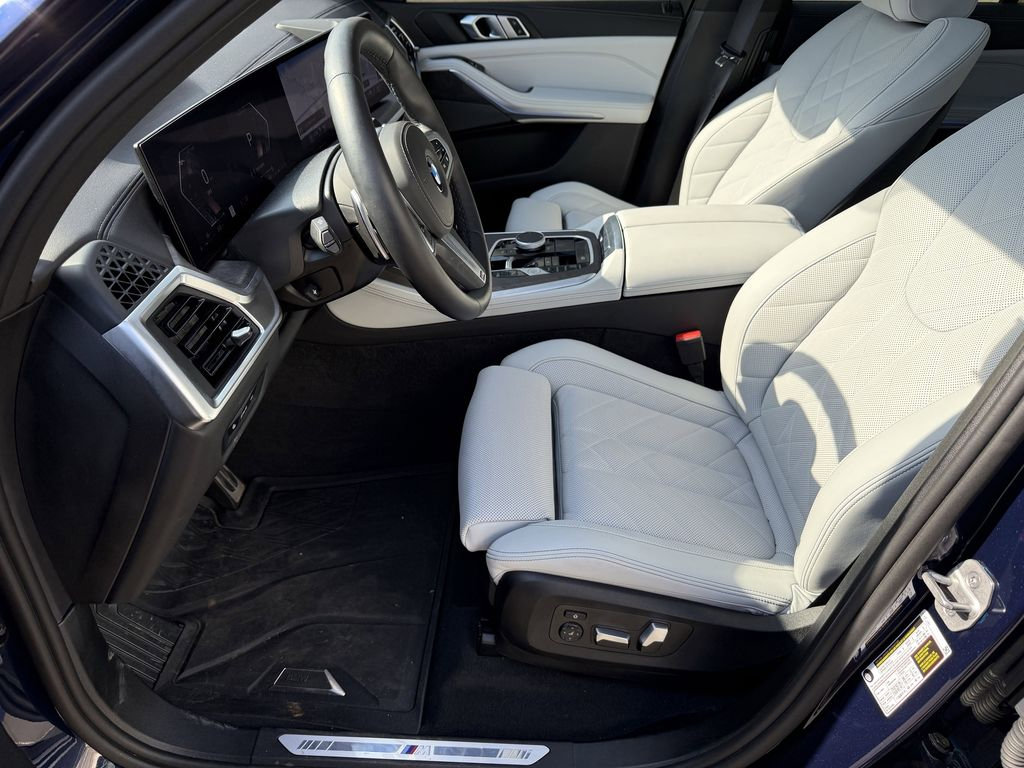 Used 2025 BMW X5 sDrive40i w/ M Sport Package image 7