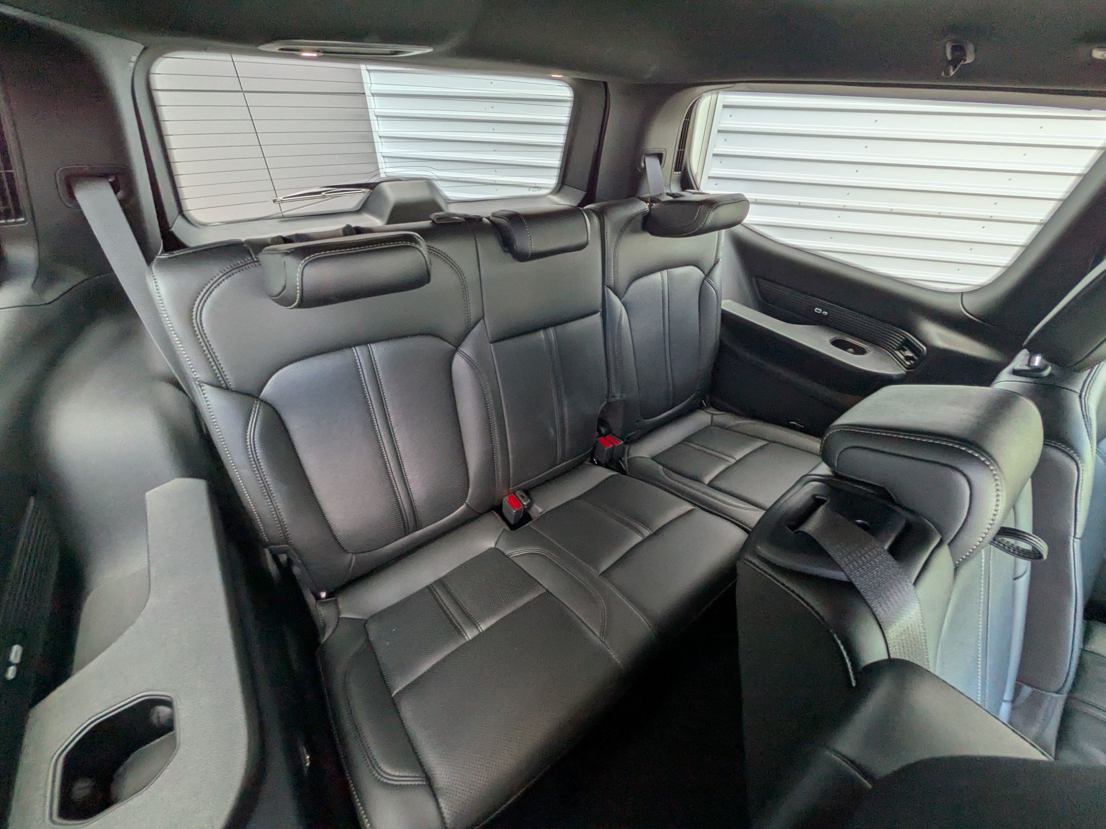 Used 2023 Jeep Wagoneer 4WD w/ Convenience Group I image 30