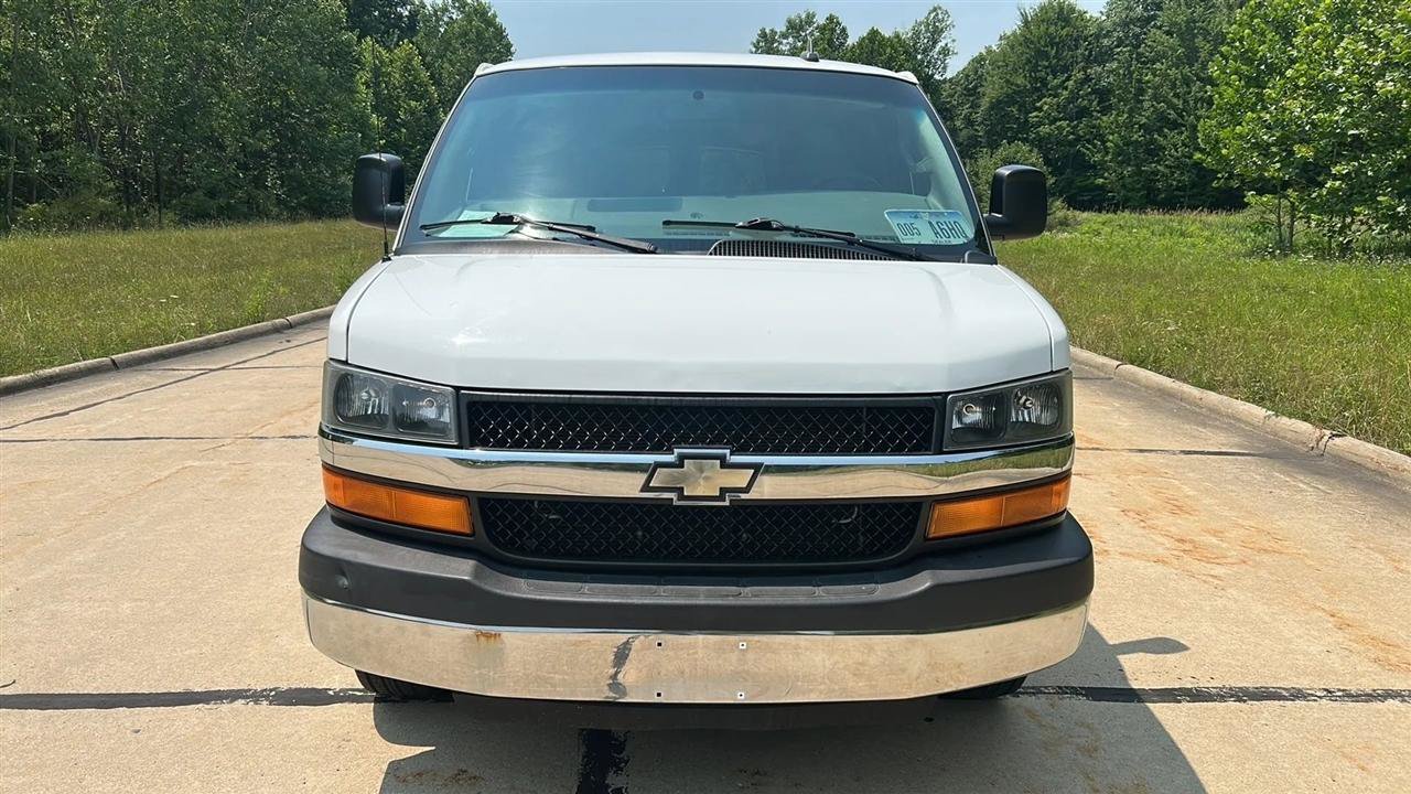 Used 2016 Chevrolet Express 3500 LT w/ LT Preferred Equipment Group RWD image 9