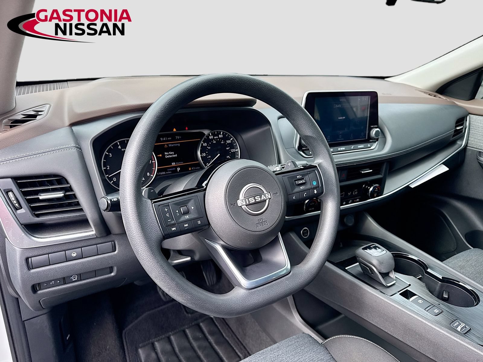 Used 2023 Nissan Rogue SV FWD image 11