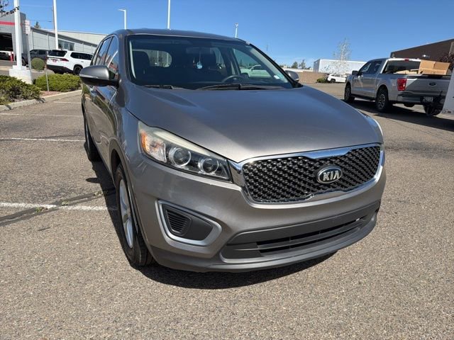Used 2017 Kia Sorento L FWD image 1