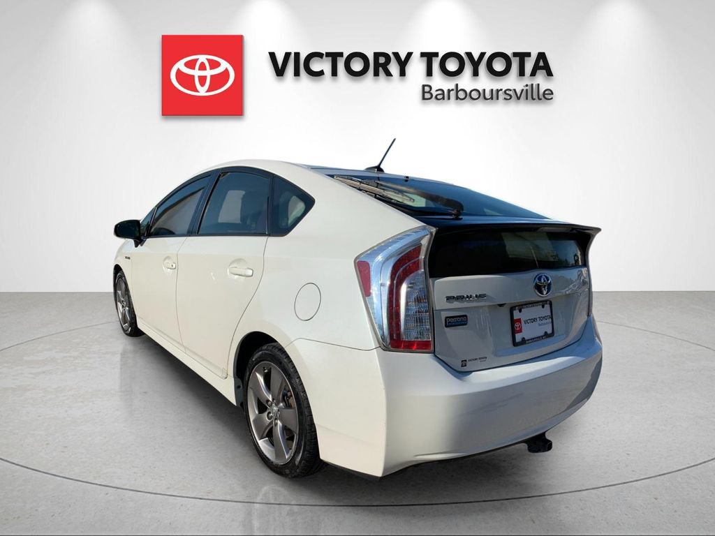 Used 2015 Toyota Prius Persona Series FWD image 3