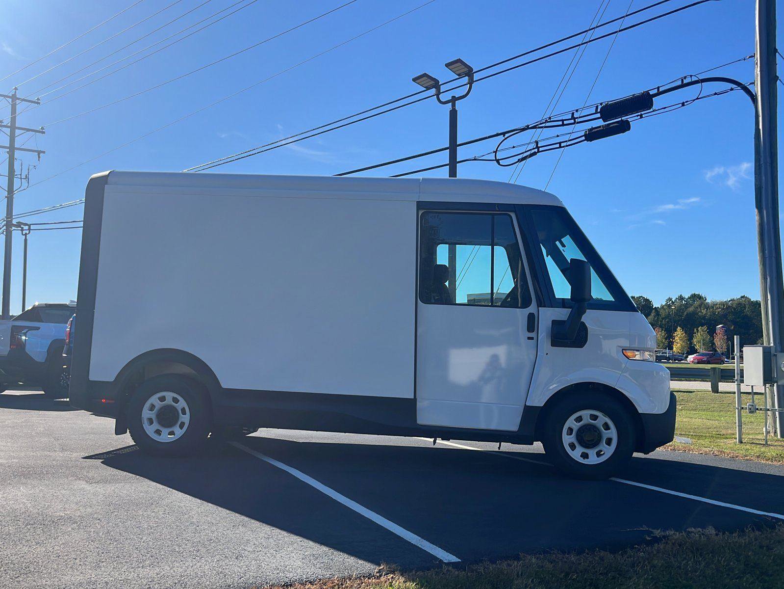 New 2025 Chevrolet Brightdrop 400 w/ Battery Pack, Max Range image 4