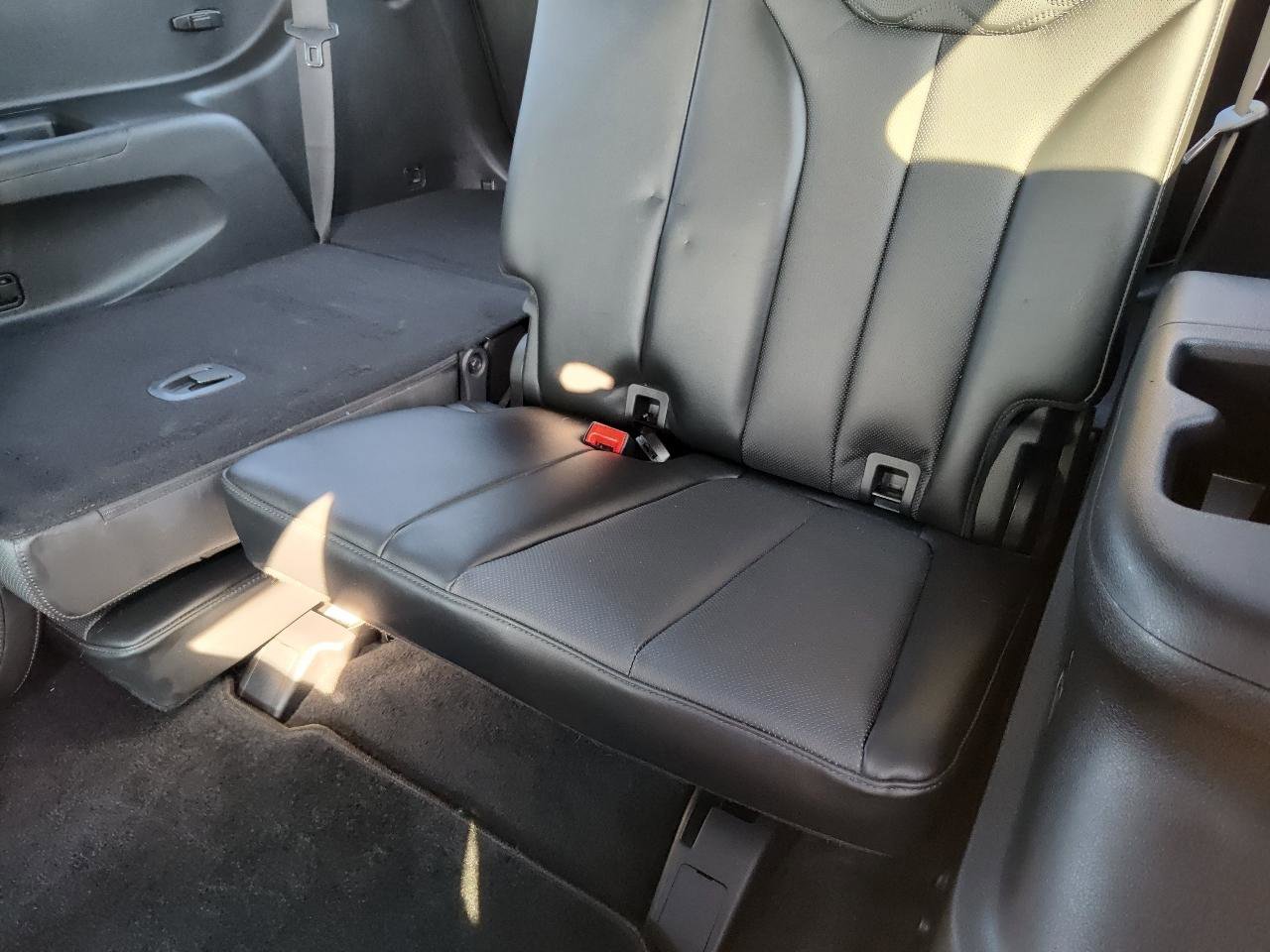 Used 2021 Hyundai Palisade Calligraphy image 28