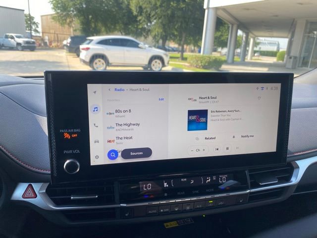 Used 2025 Toyota Sienna XSE FWD image 22