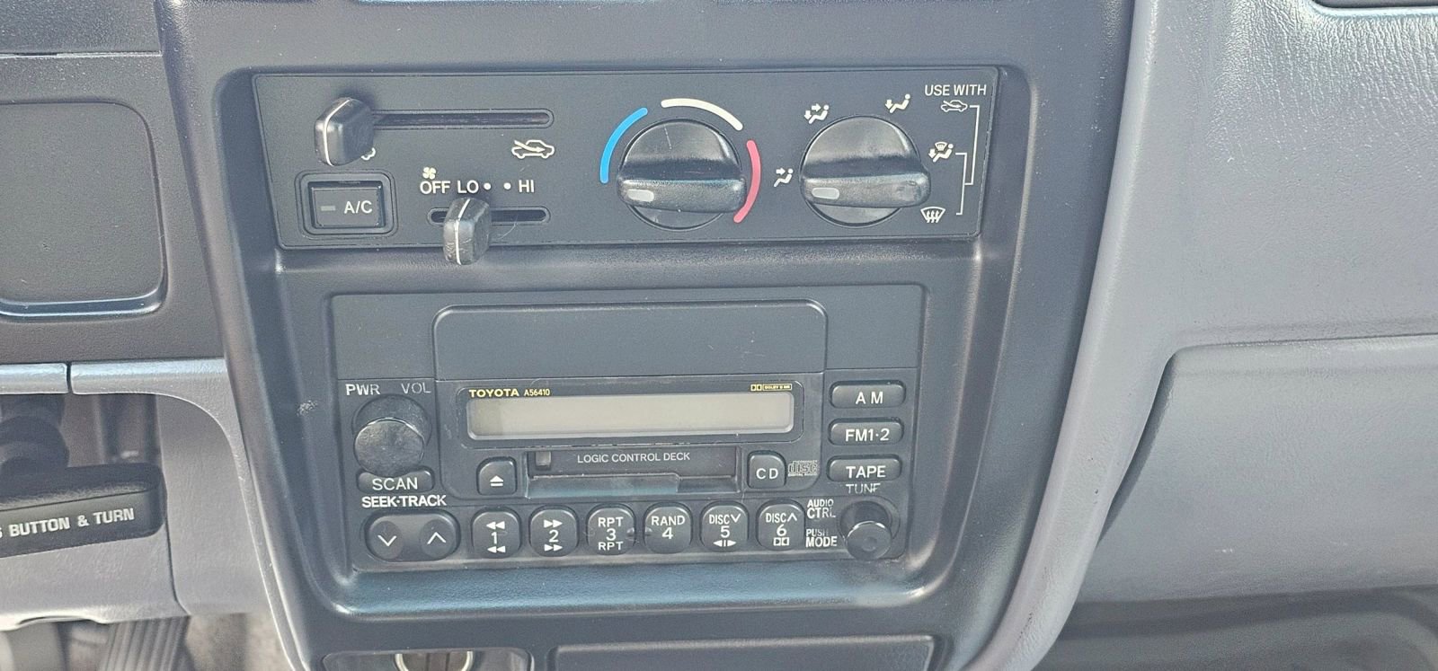 Used 2000 Toyota Tacoma 2WD Regular Cab image 14