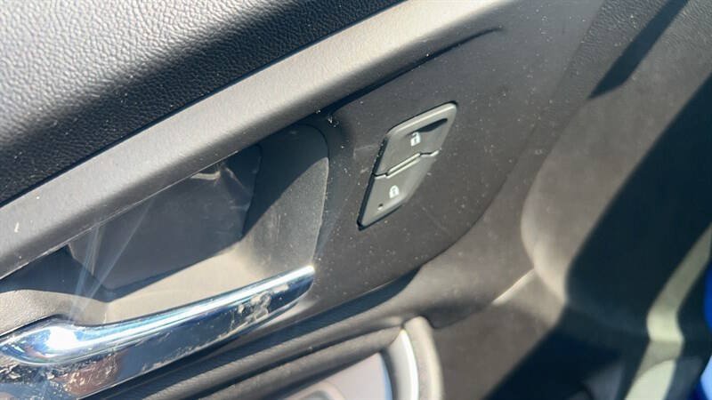 Used 2023 Chevrolet Malibu LT FWD image 16
