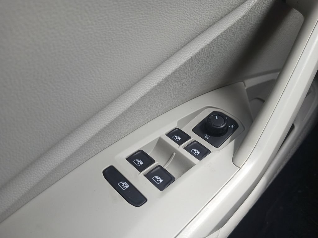 Used 2019 Volkswagen Jetta S w/ Driver Assistance Package FWD image 34