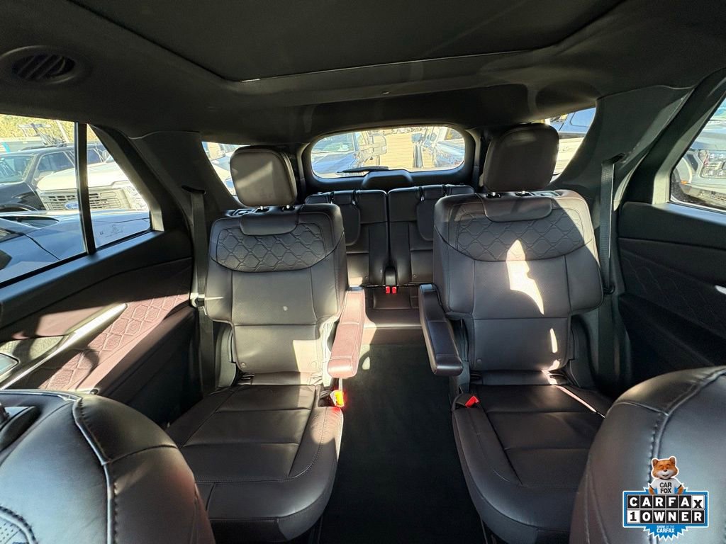 Certified 2025 Ford Explorer Platinum w/ LUX Leather Package image 6