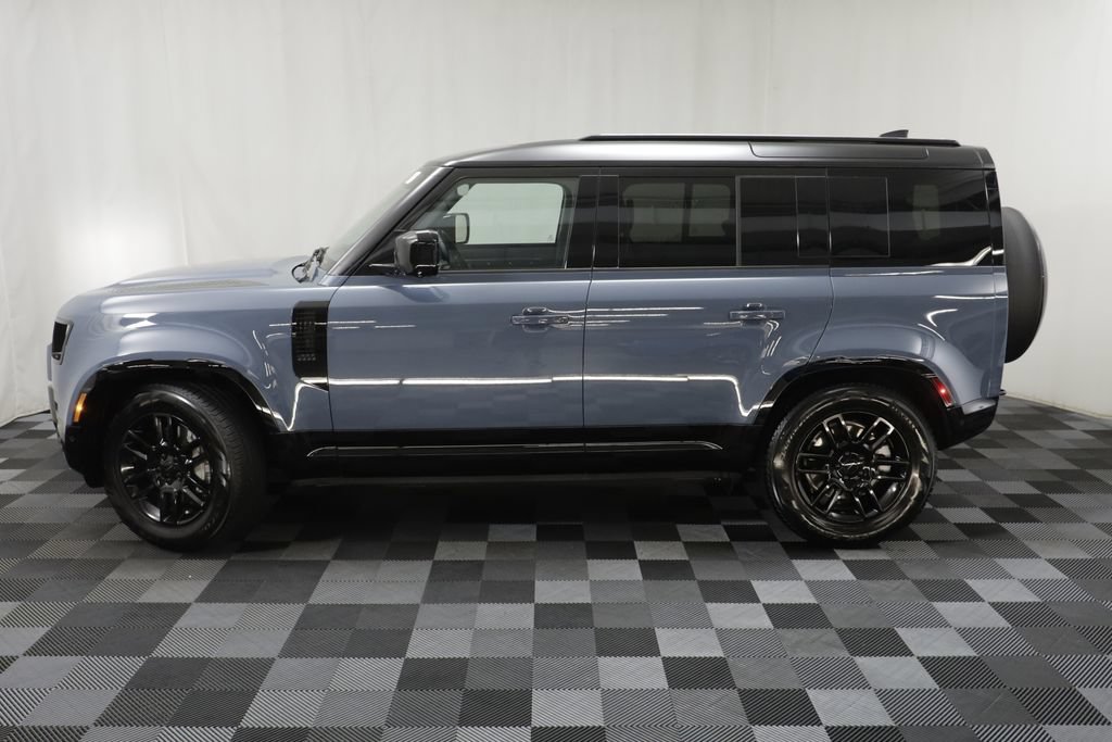 Certified 2026 Land Rover Defender 110 X-Dynamic SE AWD/4WD image 4
