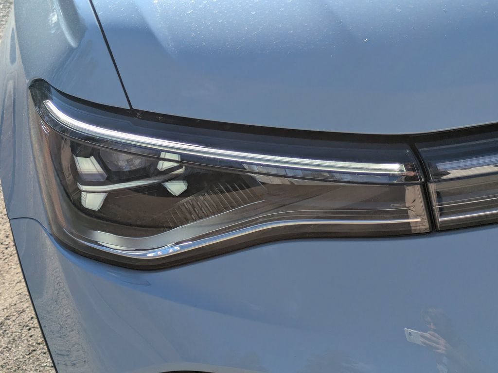 New 2026 Volkswagen Taos SE FWD image 10
