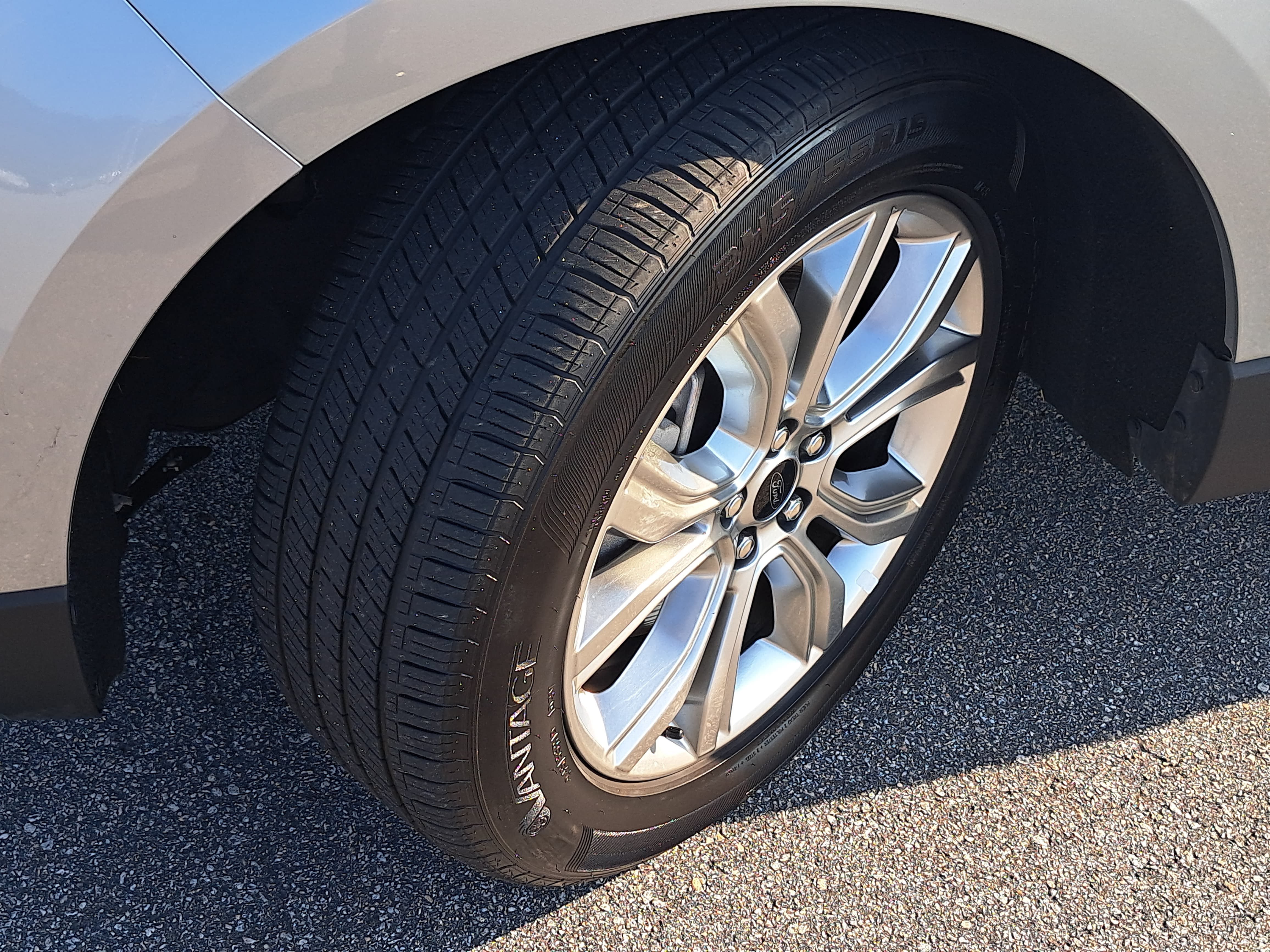 Used 2024 Ford Edge Titanium AWD/4WD image 33