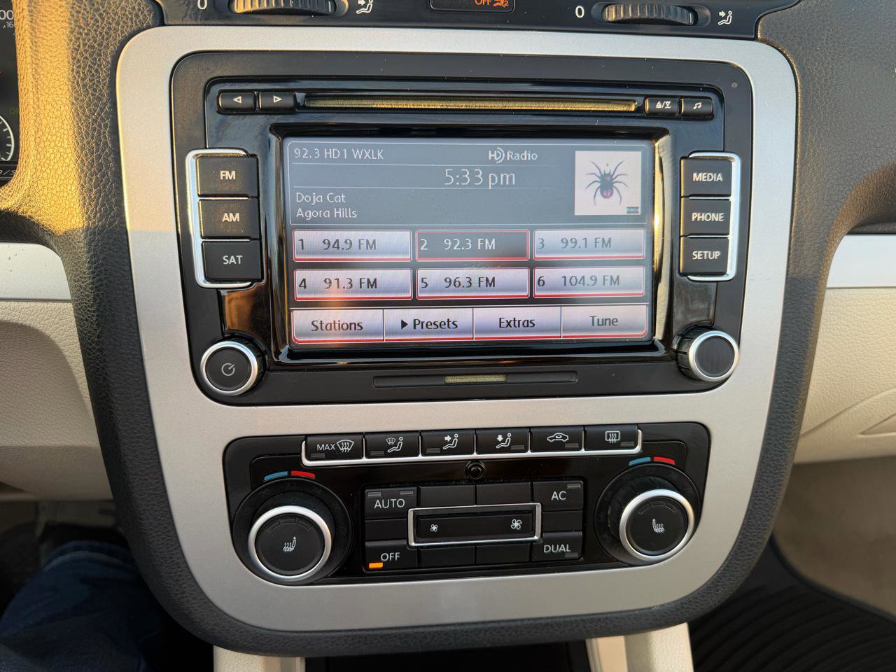 Used 2012 Volkswagen Eos Komfort FWD image 18