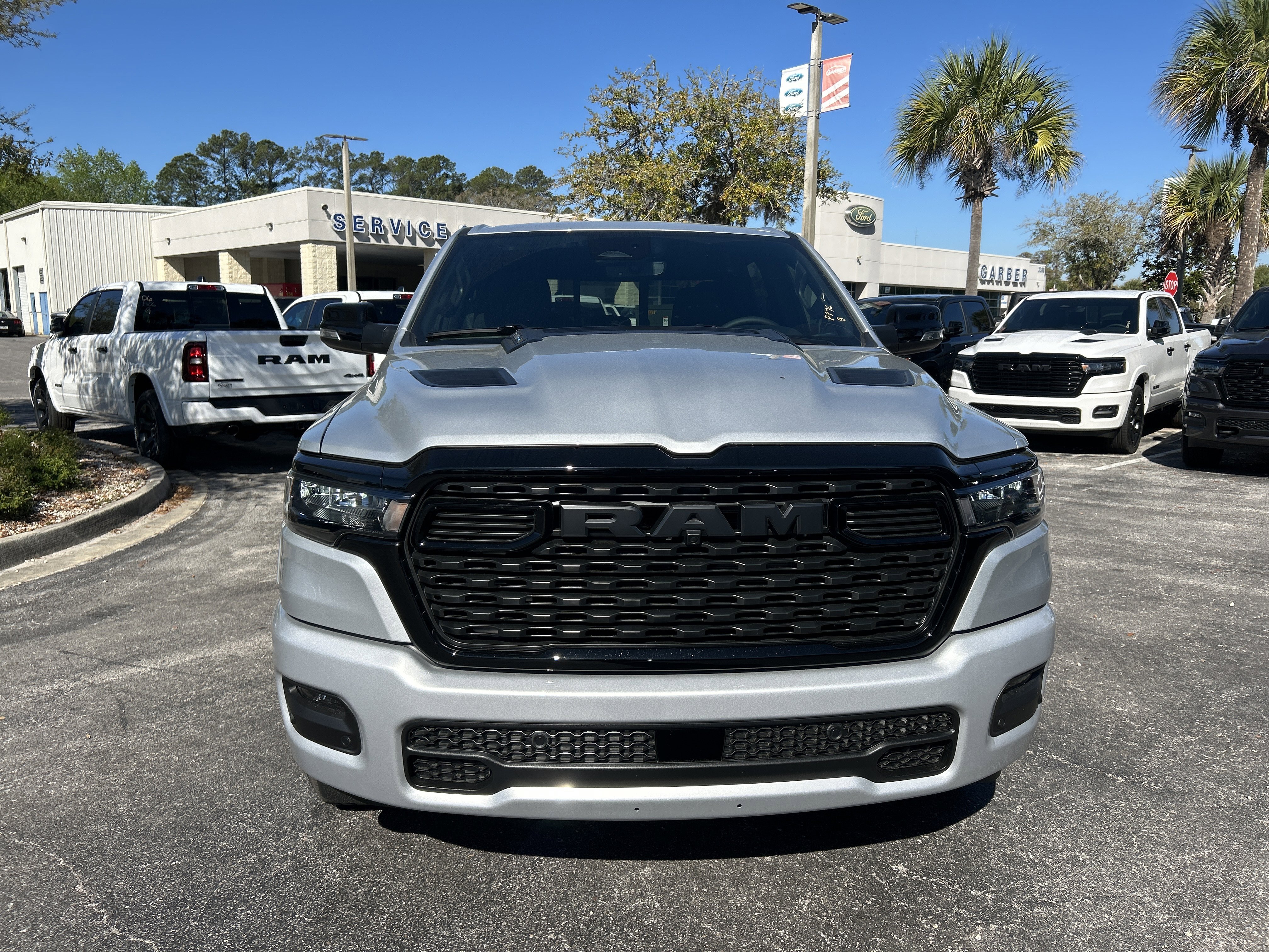 New 2026 RAM 1500 4x4 Crew Cab image 2