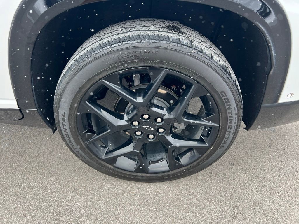 Used 2024 Chevrolet Traverse RS image 14