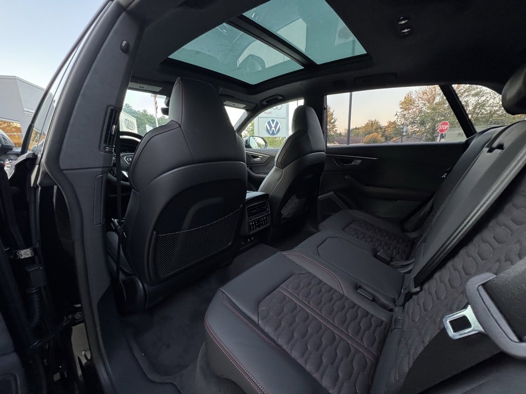 New 2025 Audi RS Q8 performance image 31