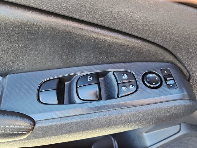 Used 2025 Nissan Altima 2.5 SV FWD image 24