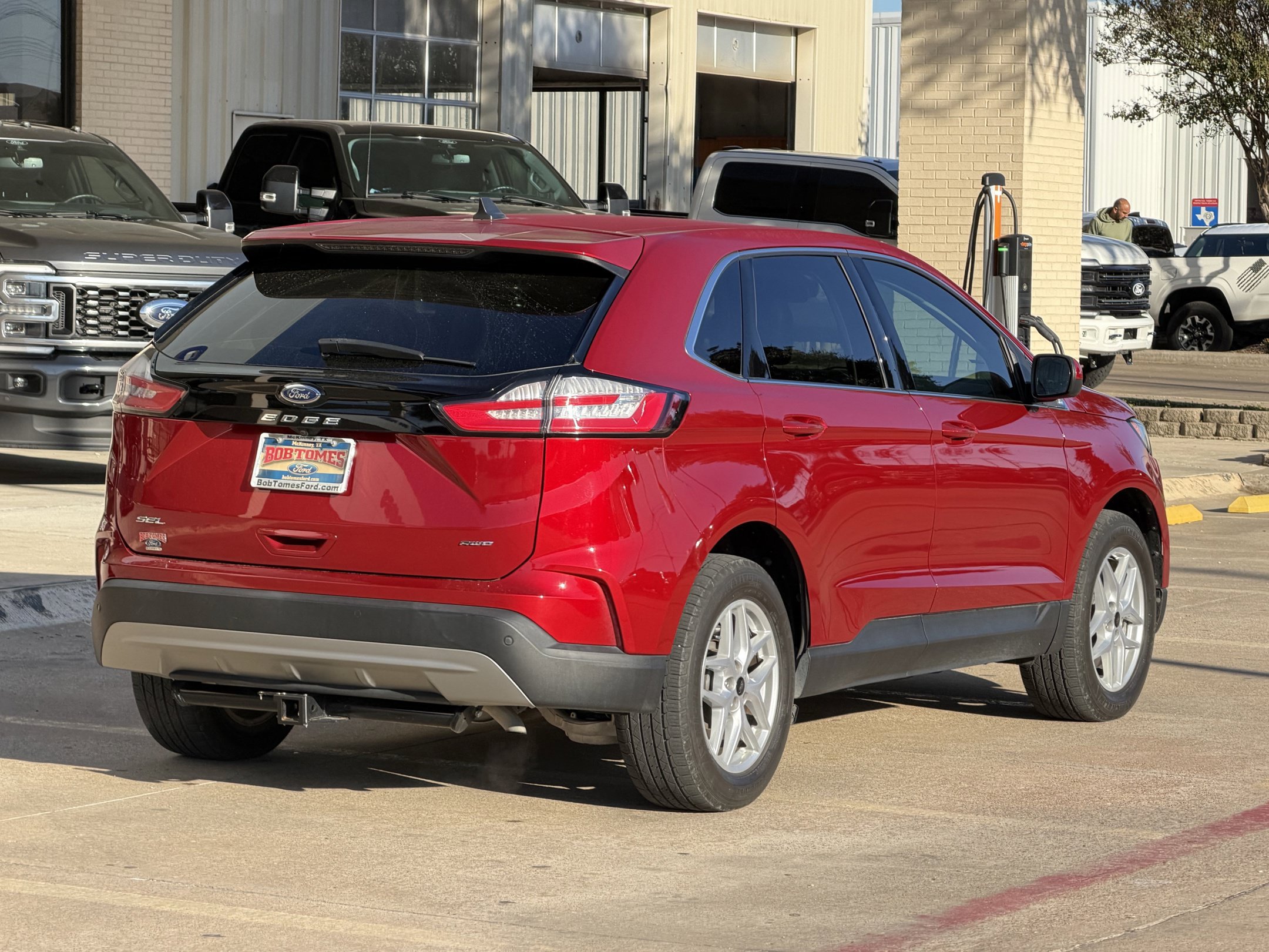Used 2024 Ford Edge SEL w/ Convenience Package AWD/4WD image 4