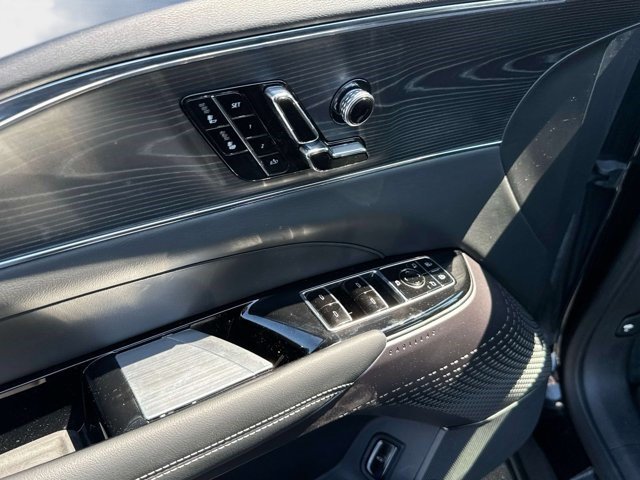 Certified 2024 Cadillac Lyriq Luxury AWD/4WD image 26