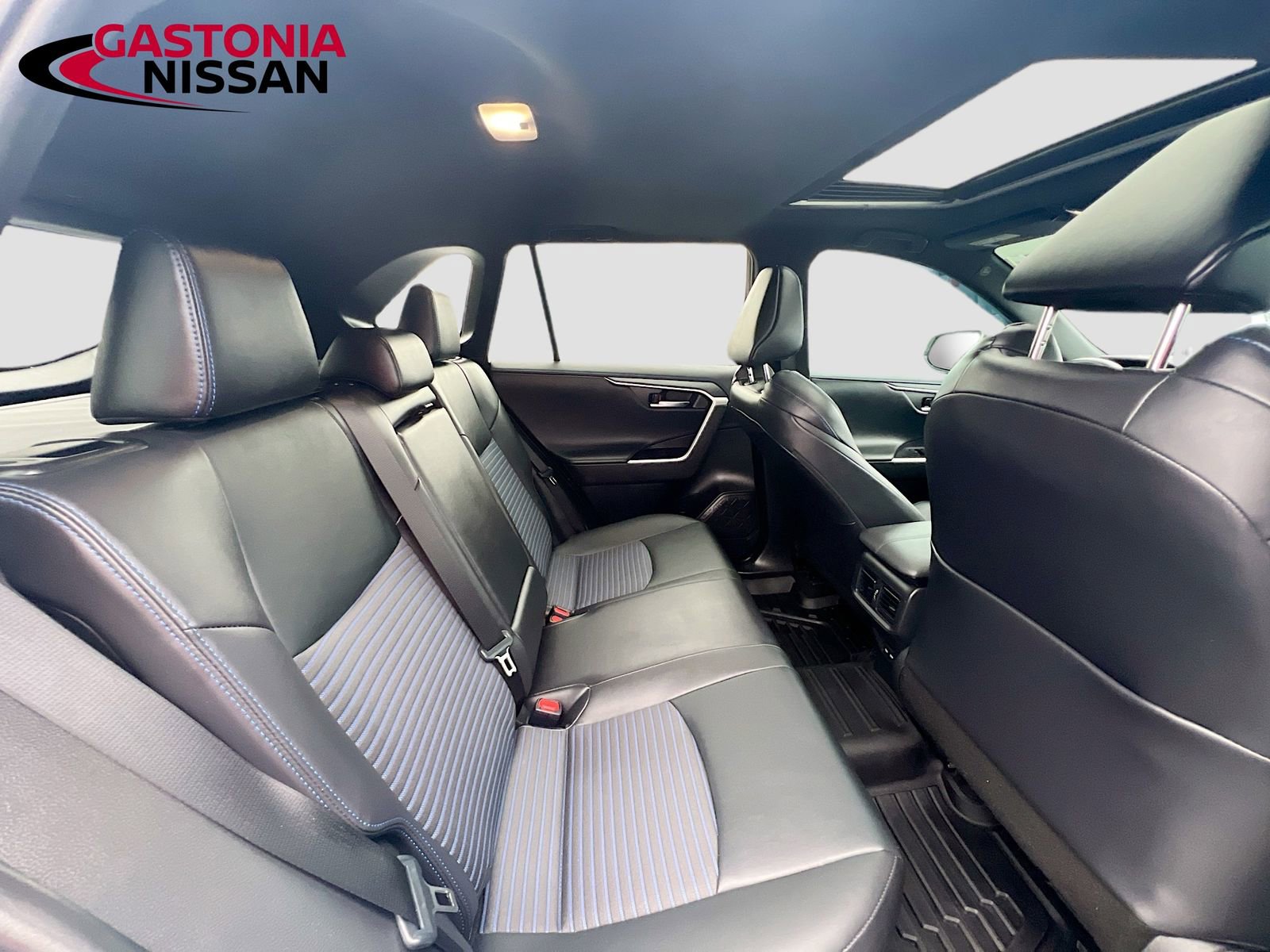 Used 2022 Toyota RAV4 XSE image 37