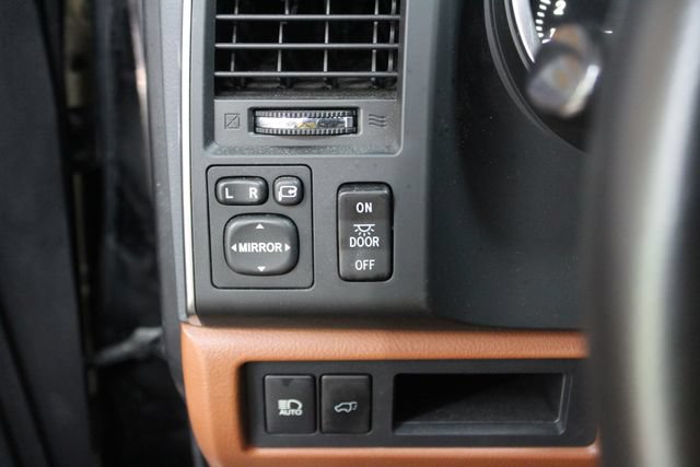 Used 2018 Toyota Sequoia Platinum AWD/4WD image 15